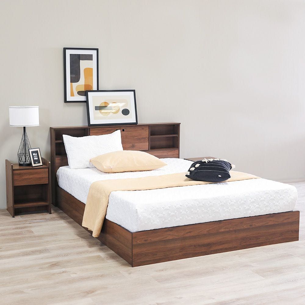 طقم سرير أدريانا كوين + تسريحة ومقعد