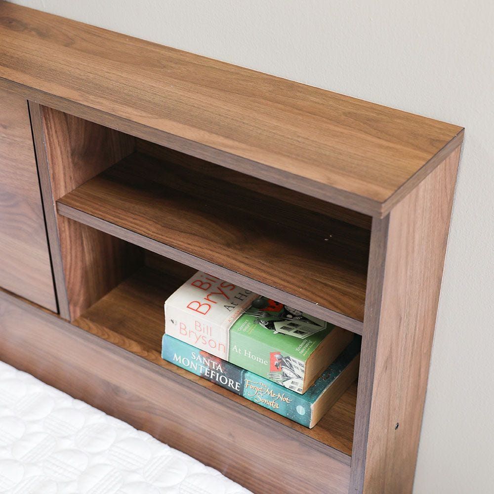 طقم سرير أدريانا كوين + تسريحة ومقعد